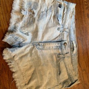 Kancan light wash jean short. Size 29.